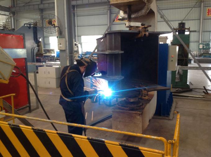 Scrap kuat Hydraulic Shear Untuk 12-14 Ton Excavators Dengan Hardox 450 Warna Disesuaikan 10